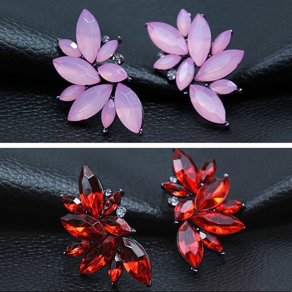 Jewelry - Pink and Red Leaf Drop Earrings
